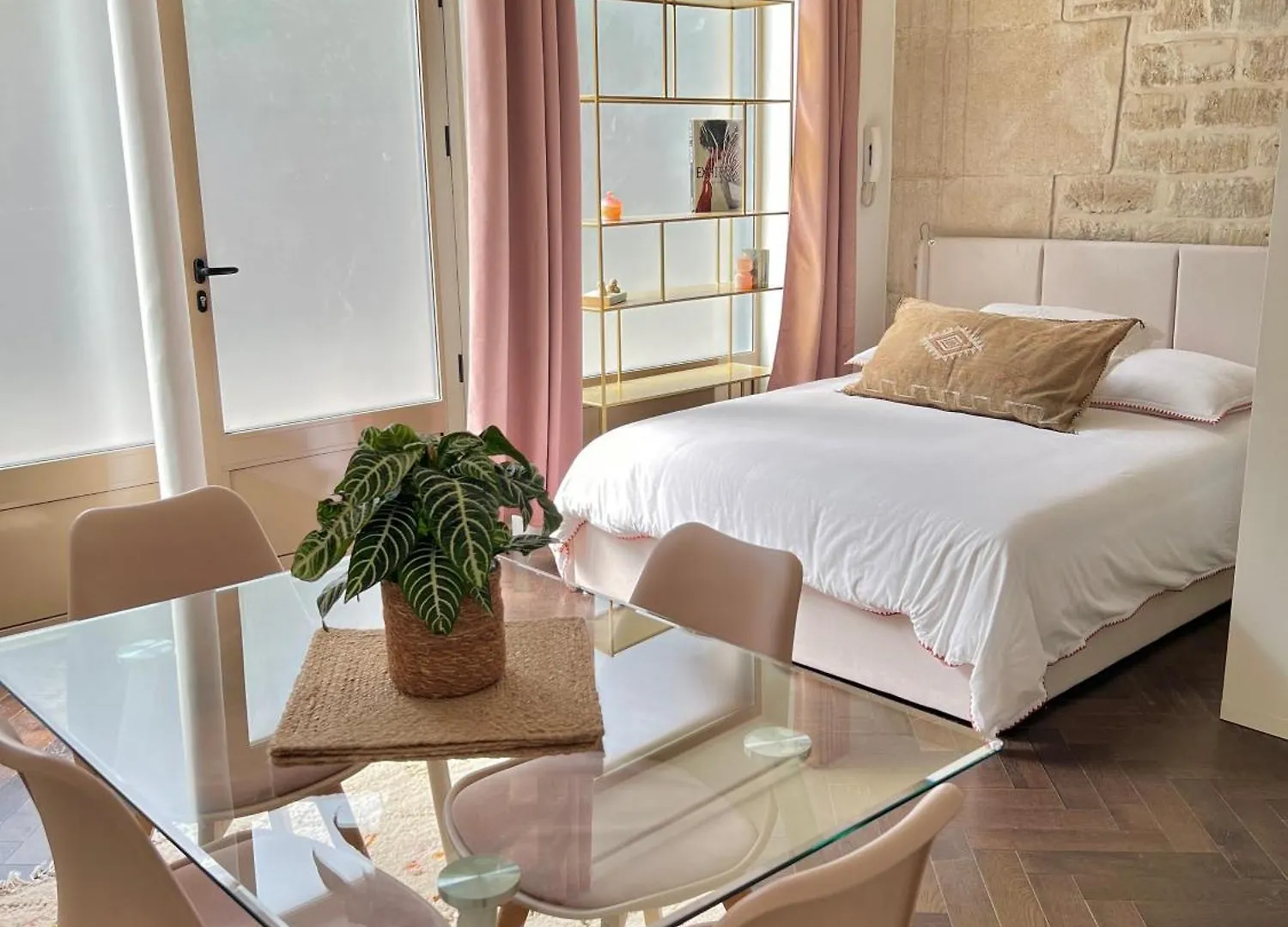 Canal St Martin Miss Dodu Paris Apartment