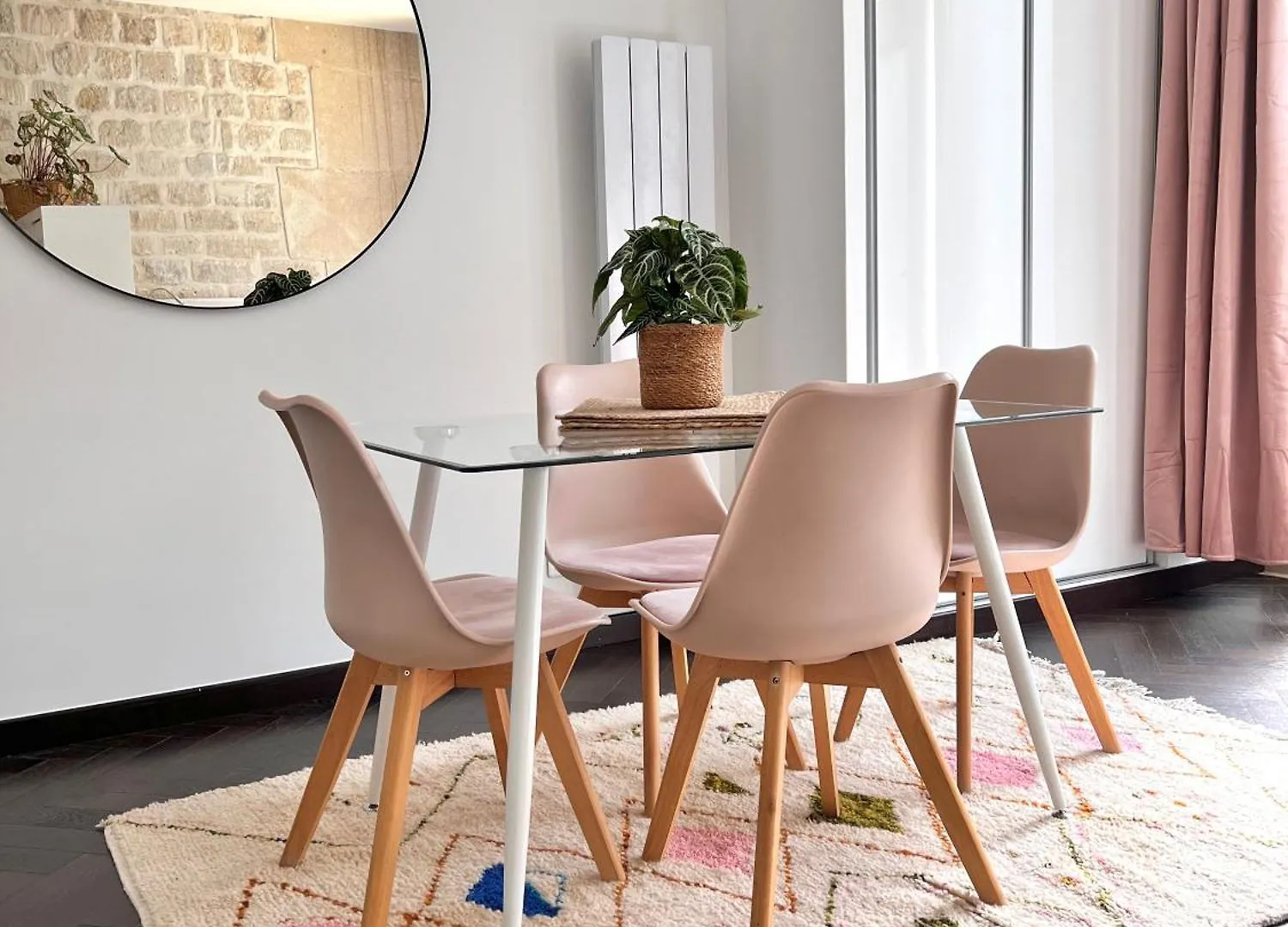 Canal St Martin Miss Dodu Paris Apartment